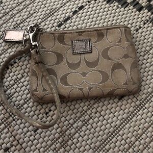 Coach Poppy Wristlet Signature Small